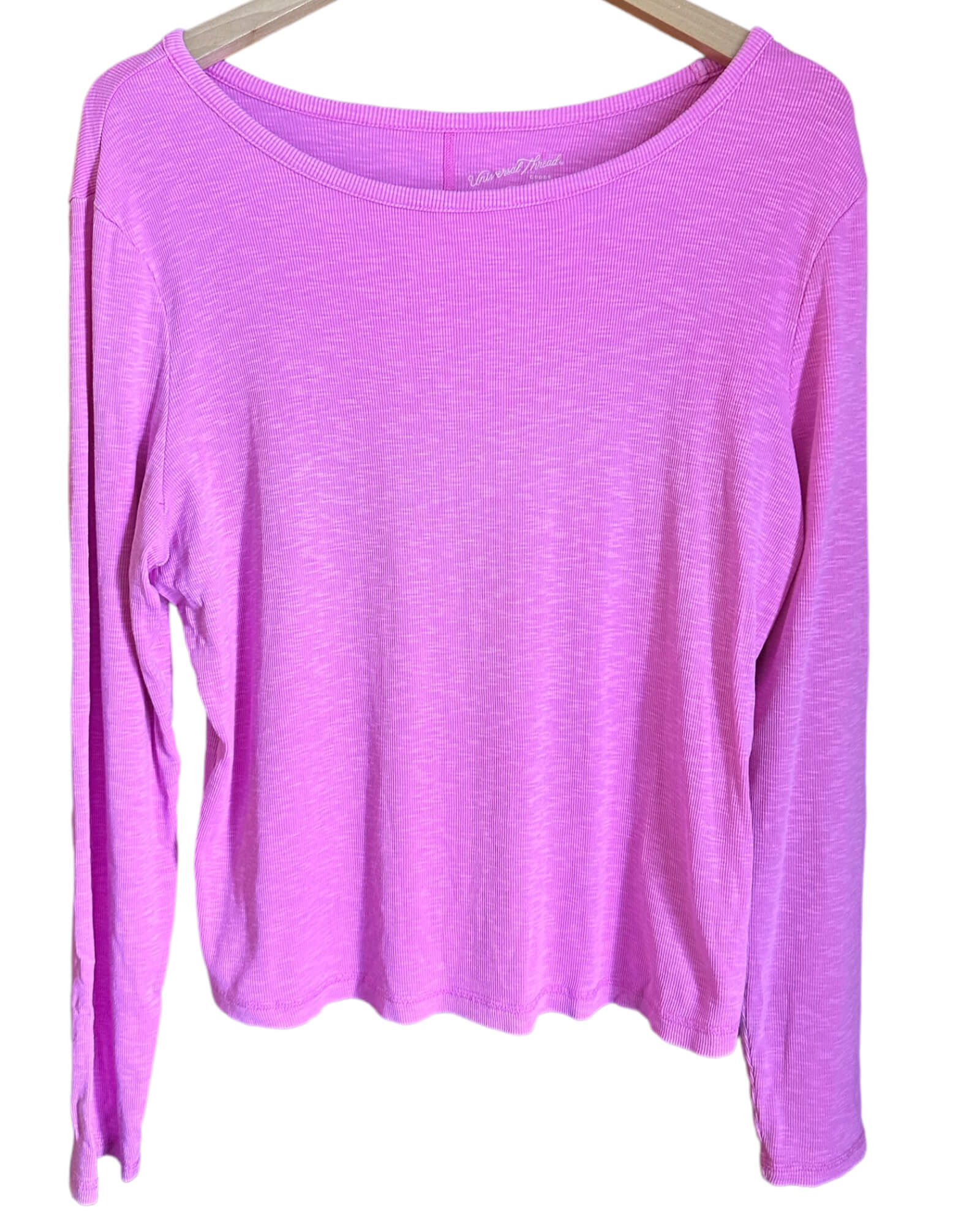 Cool Winter UNIVERSAL THREAD orchid pink open neck ribbed tee