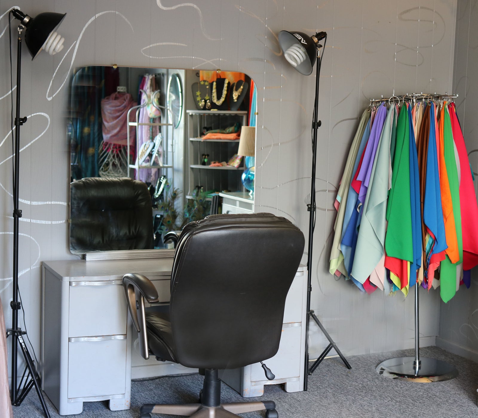 Indigo Tones Personal Color Analysis Refresher Consultation