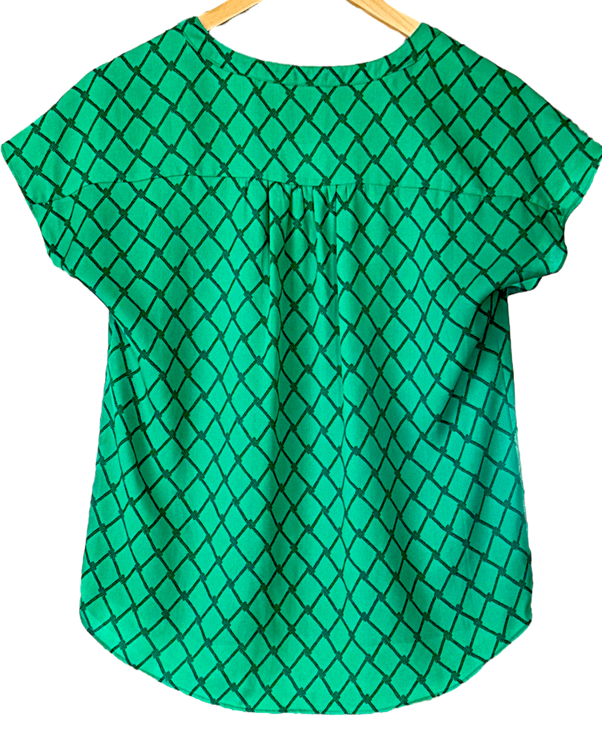 Bright Winter BANANA REPUBLIC diamond print split neck snort sleeve top