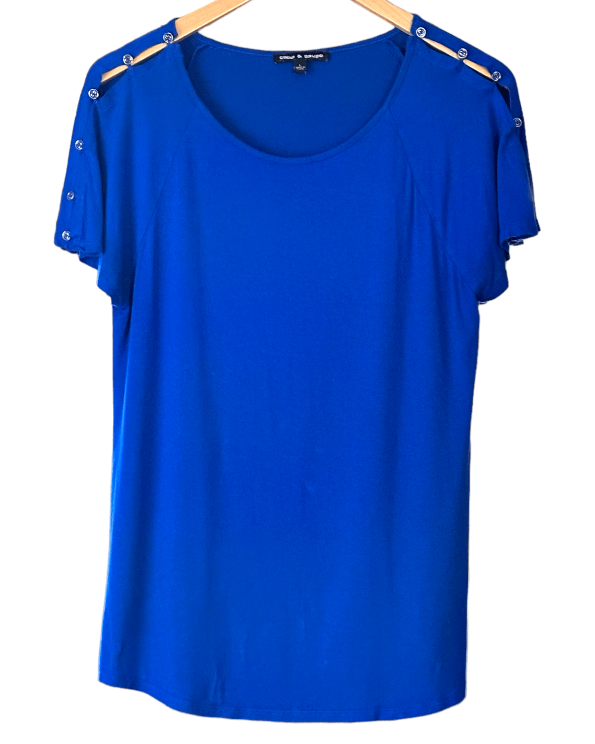 Bright Winter CABLE AND GAUGE angelfish blue button shoulder cap sleeve top