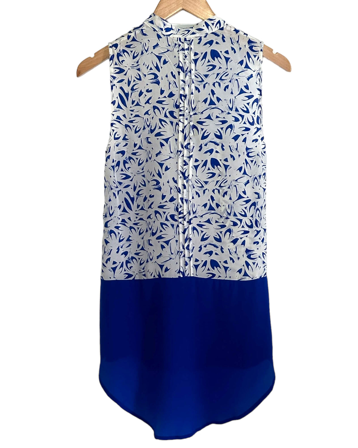 Bright Winter MAEVE for ANTHROPOLOGIE blue and white print sleeveless silk tunic top blouse