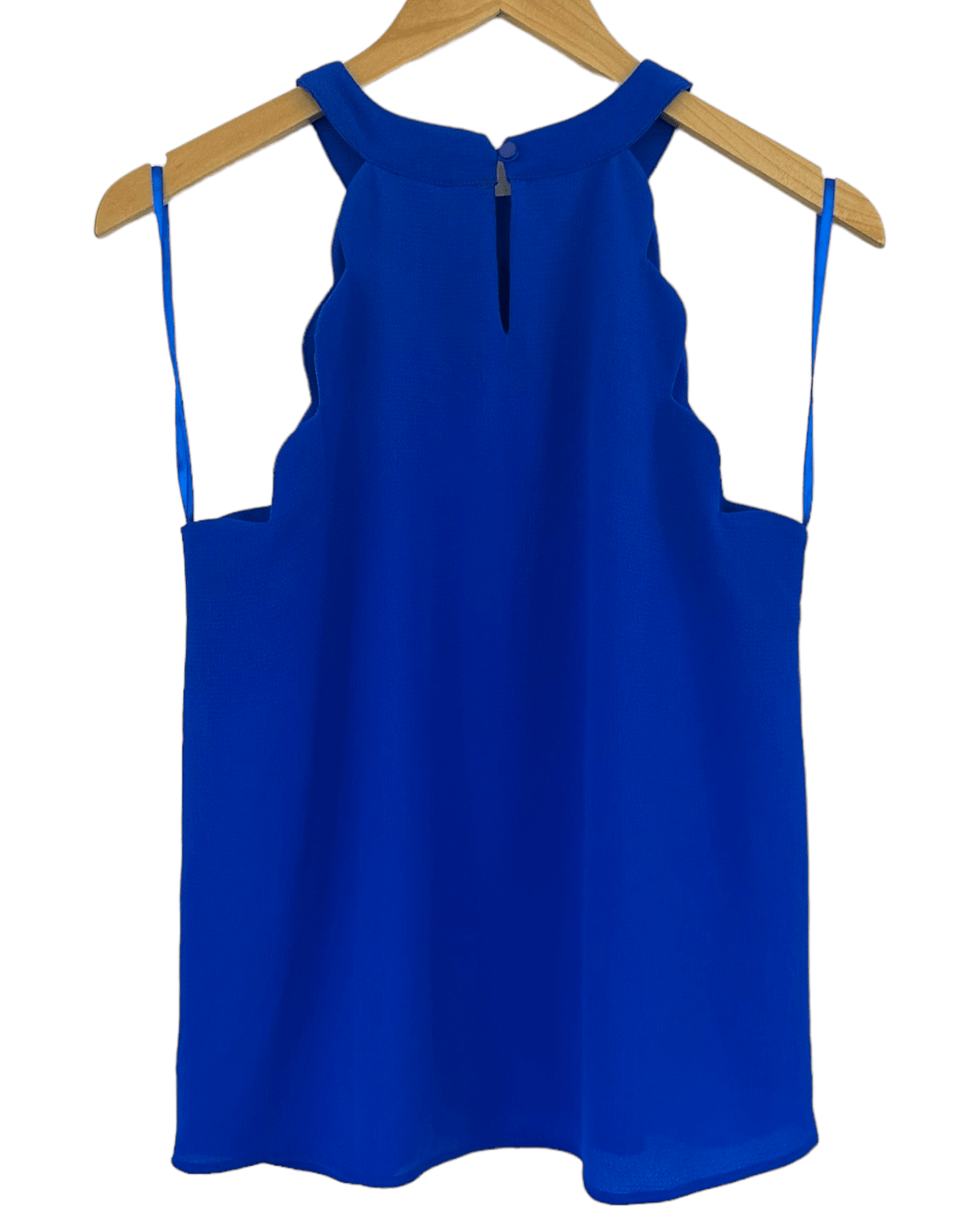 Bright Winter MONTEAU LOS ANGELES scalloped sleeveless blouse