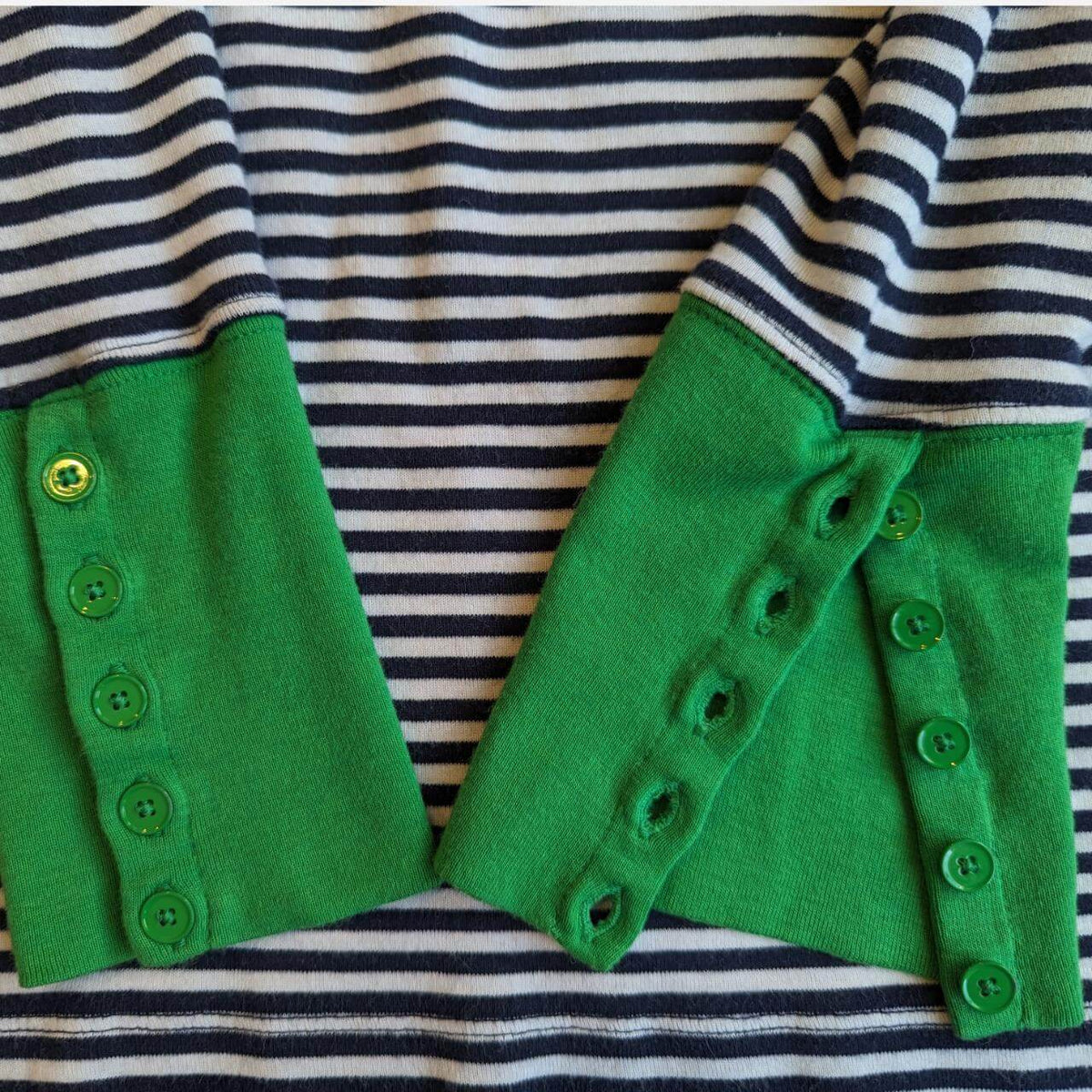 Cool Winter GAP stripe button cuff long sleeve tee