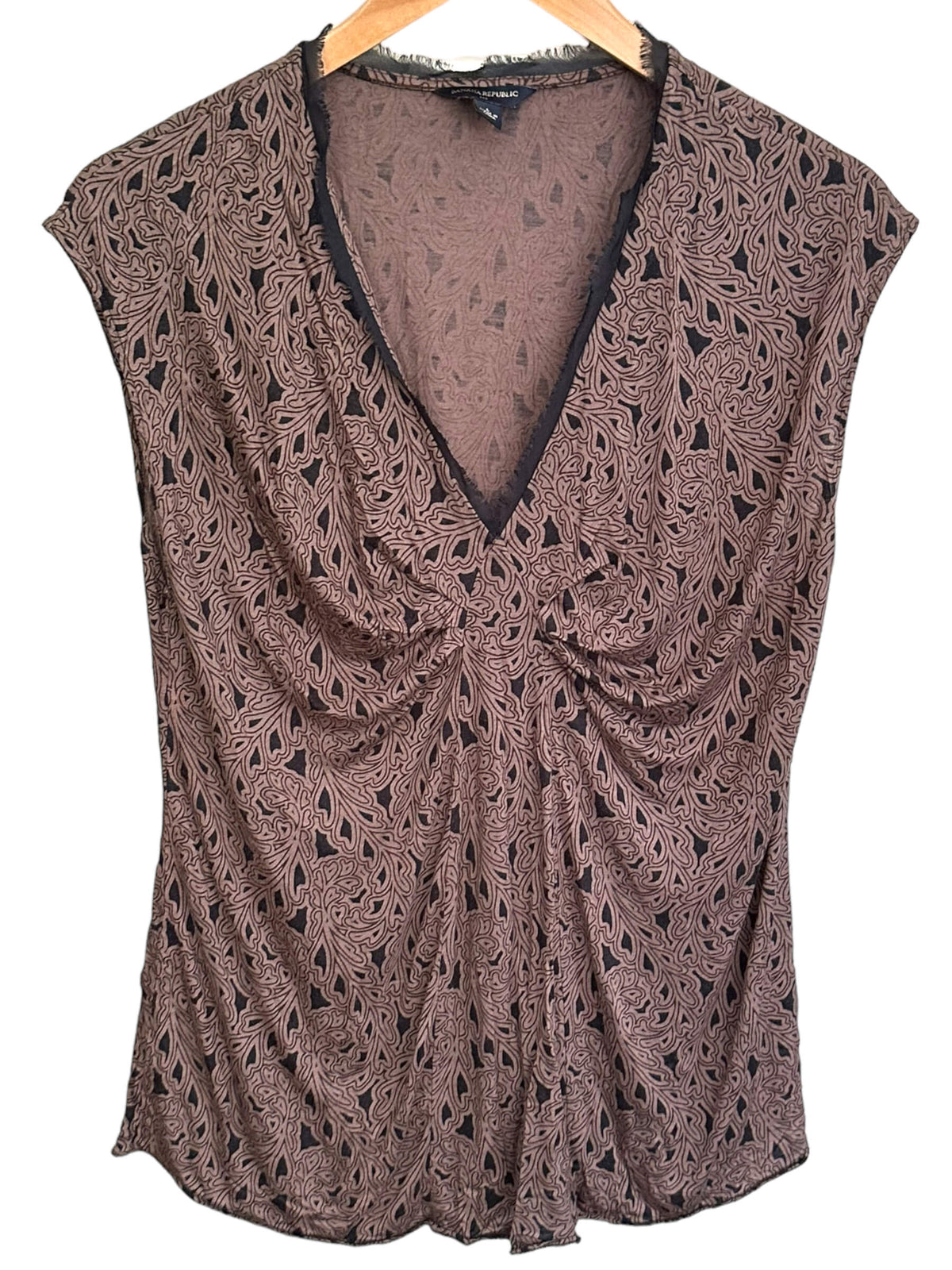 Dark Autumn BANANA REPUBLIC print sleeveless v-neck top