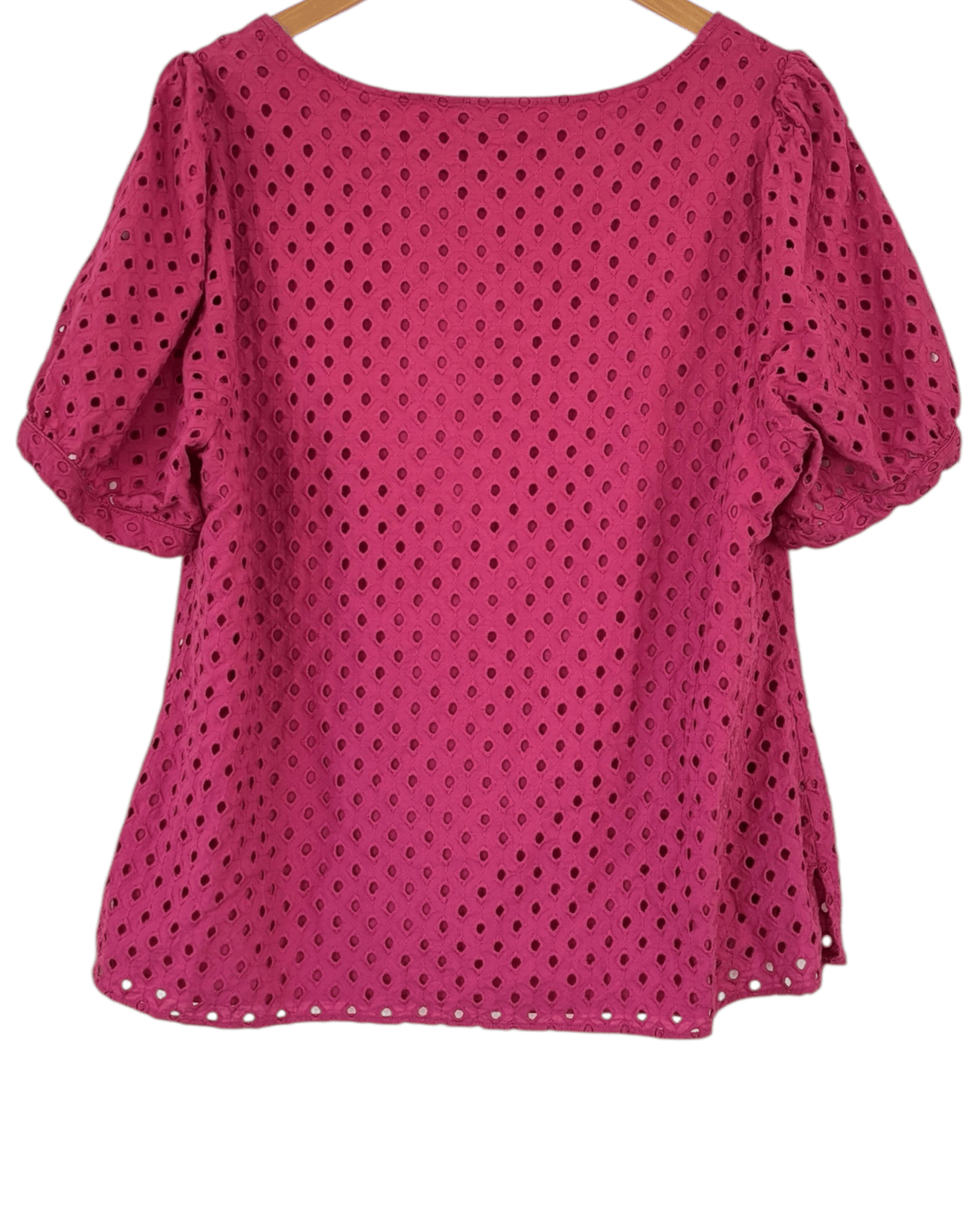 Dark Winter CJ BANKS twinberry short sleeve eyelet keyhole top