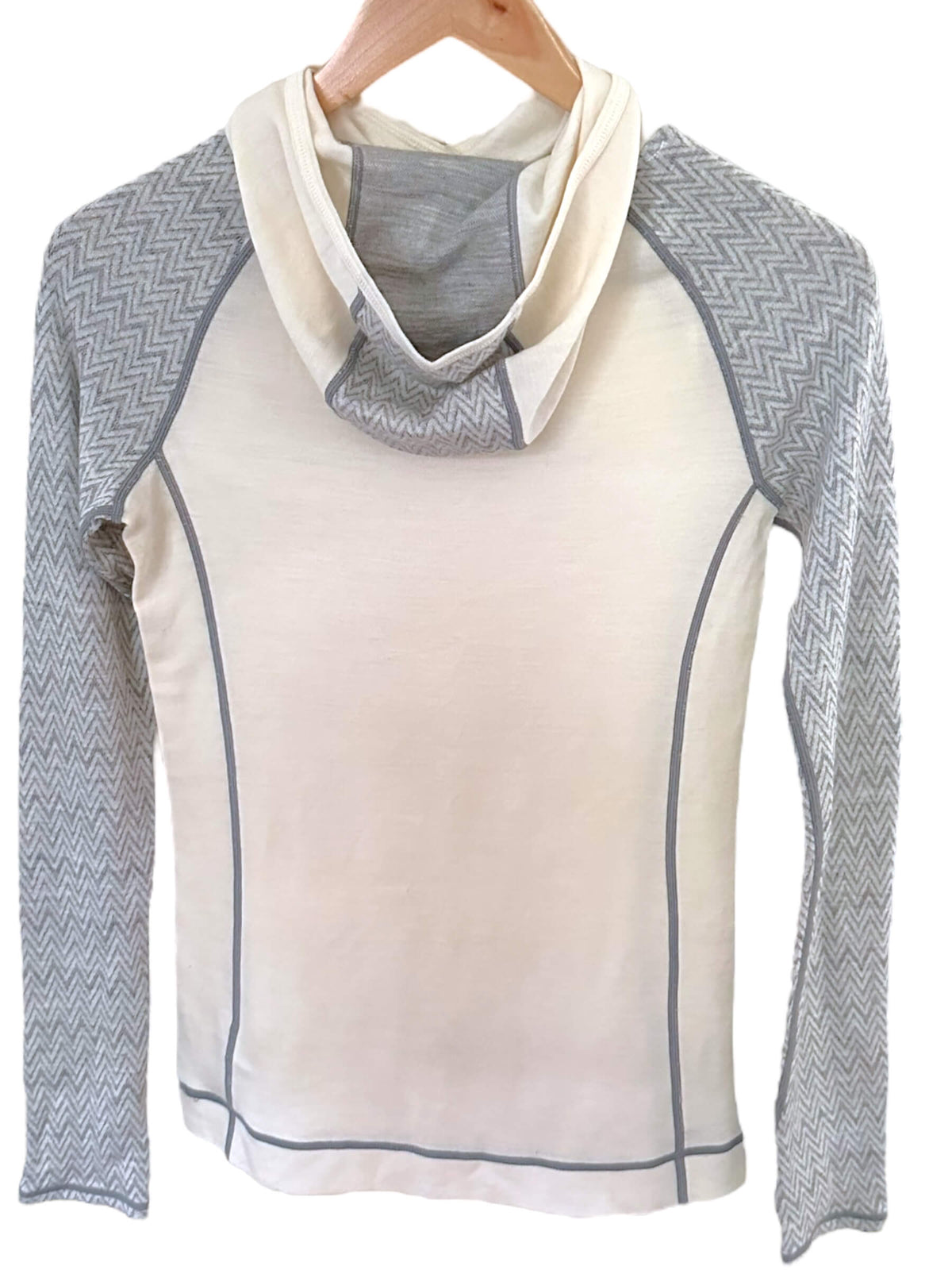 Light Spring gray ivory wool sweater AKINI hooded
