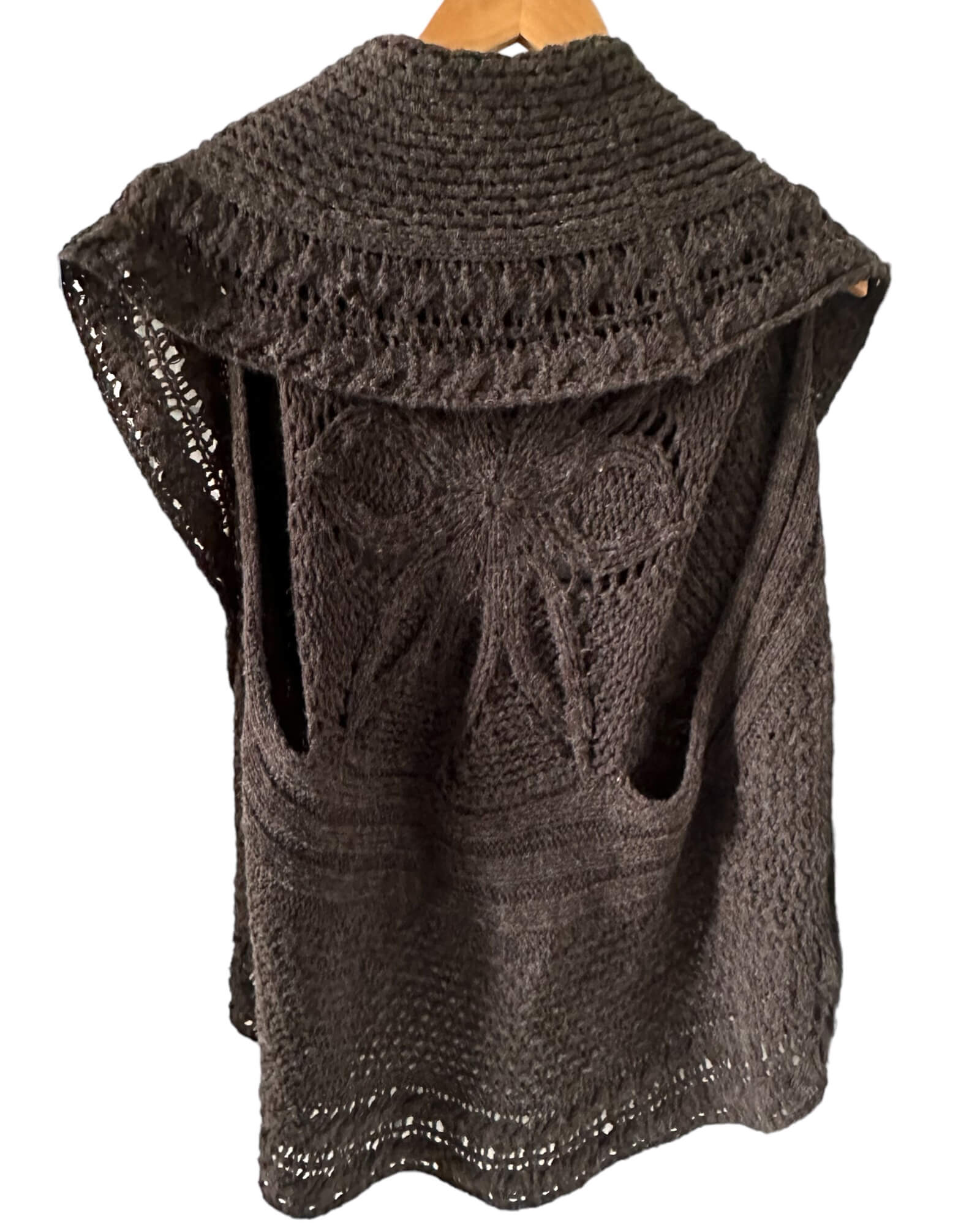 Soft Autumn HANNAH civet brown crochet knit sleeveless circle cardigan