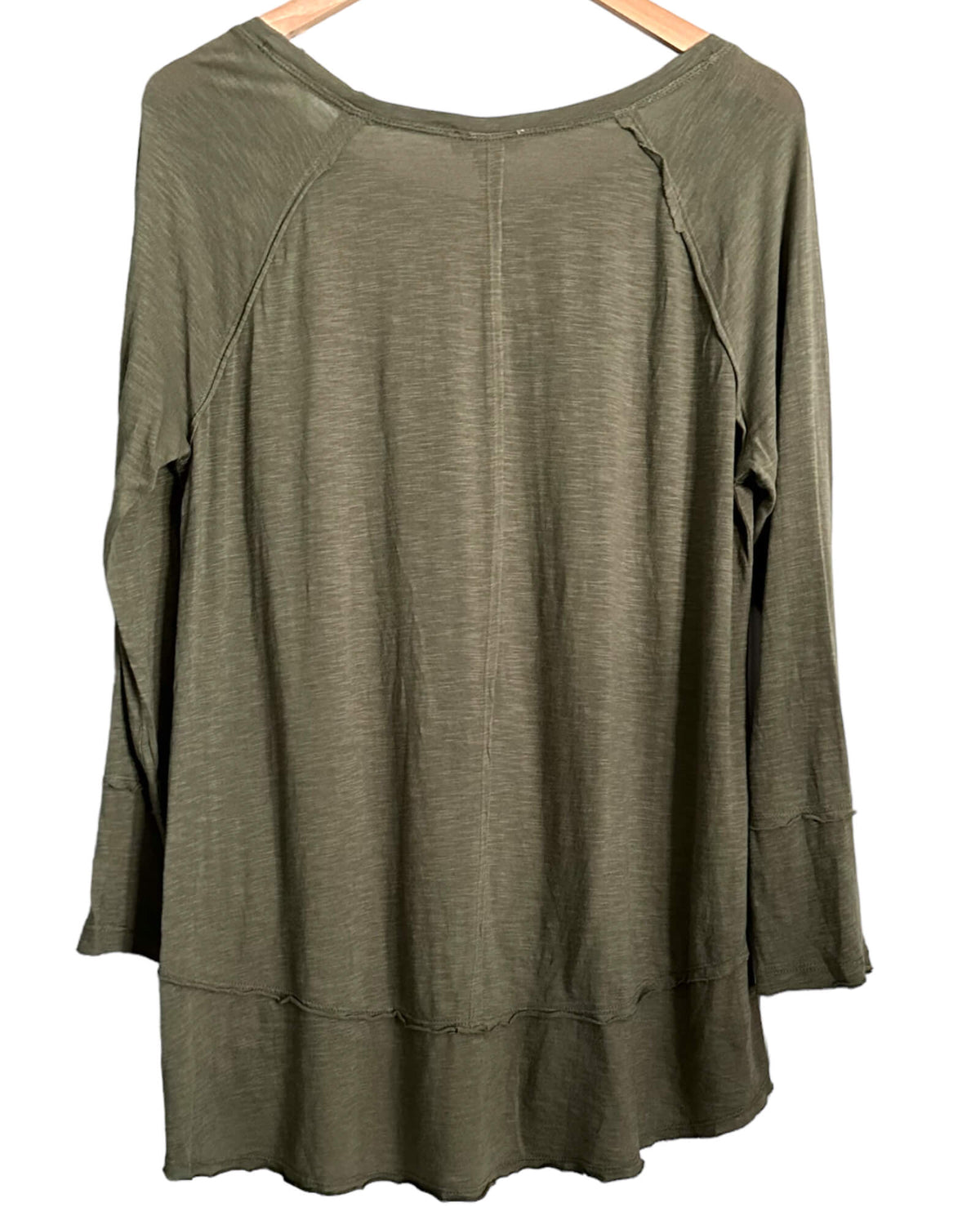 Soft Autumn STYLE&amp;CO olive sprig swing tee