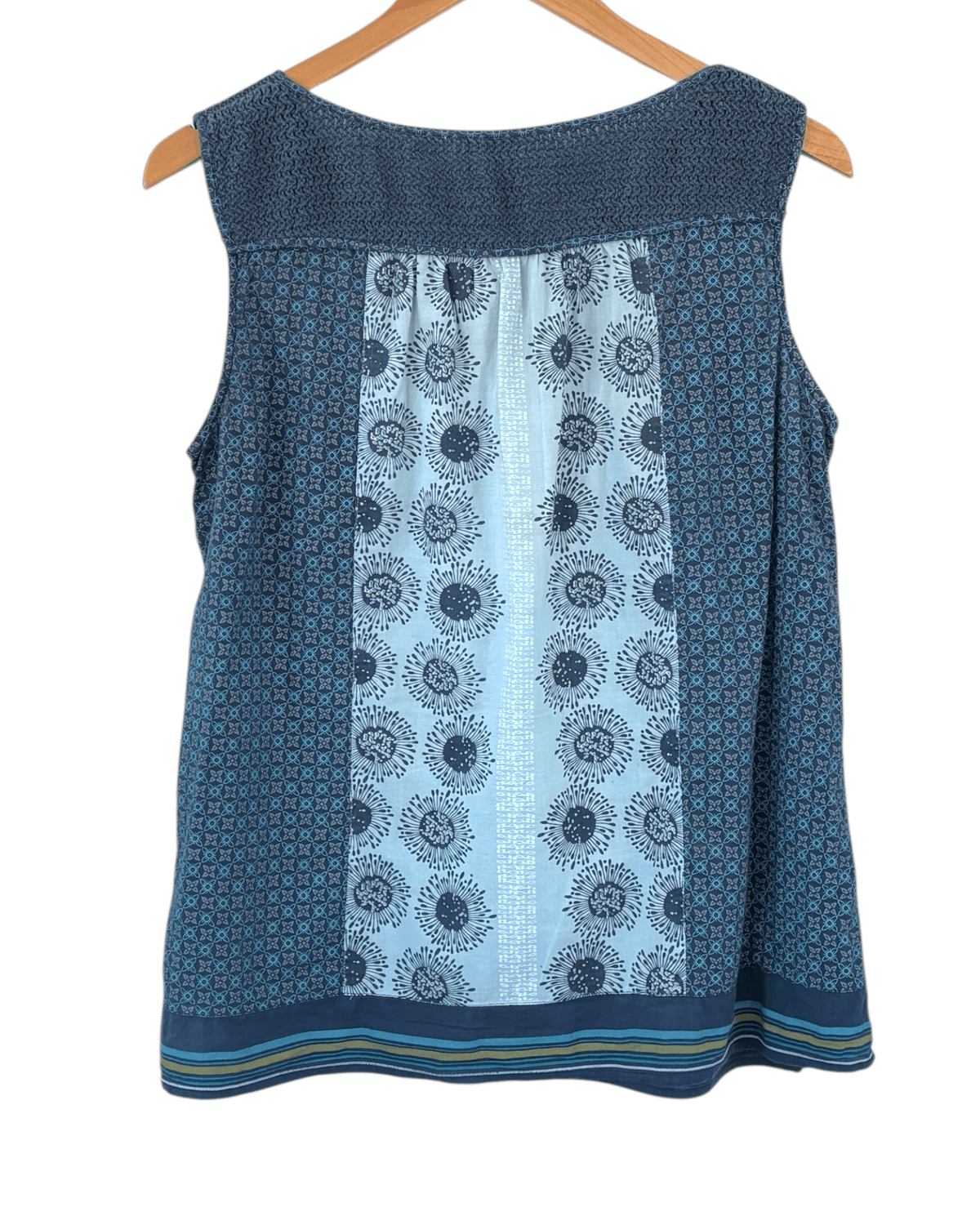 Soft Summer IZOD contrast print sleeveless tie front top