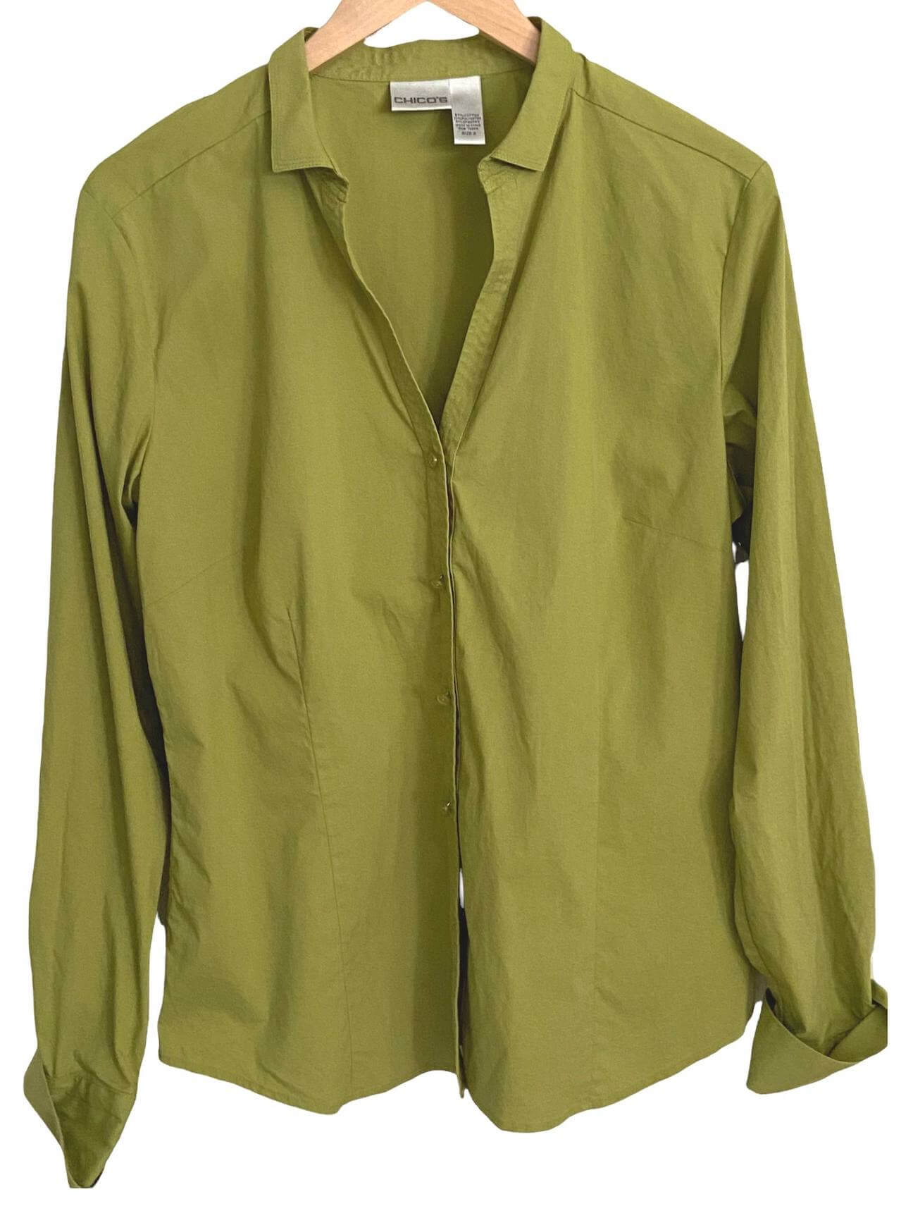 Warm Autumn CHICO'S apple green split-neck button down shirt
