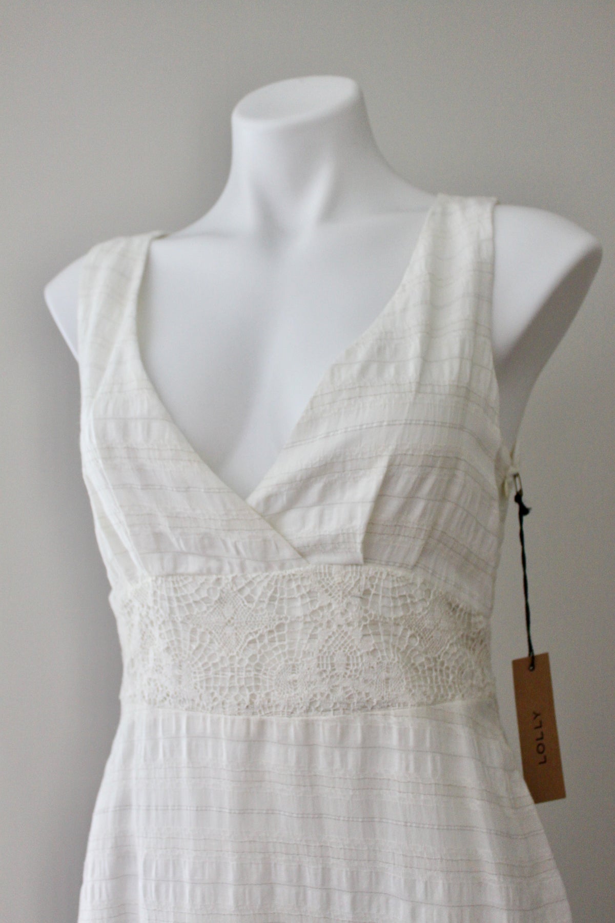 LOLLY Light Summer ivory lace crochet dress detail