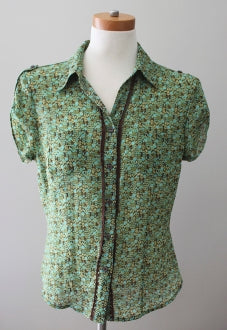 EMMA JAMES by LIZ CLAIBORNE Dark Autumn green print top