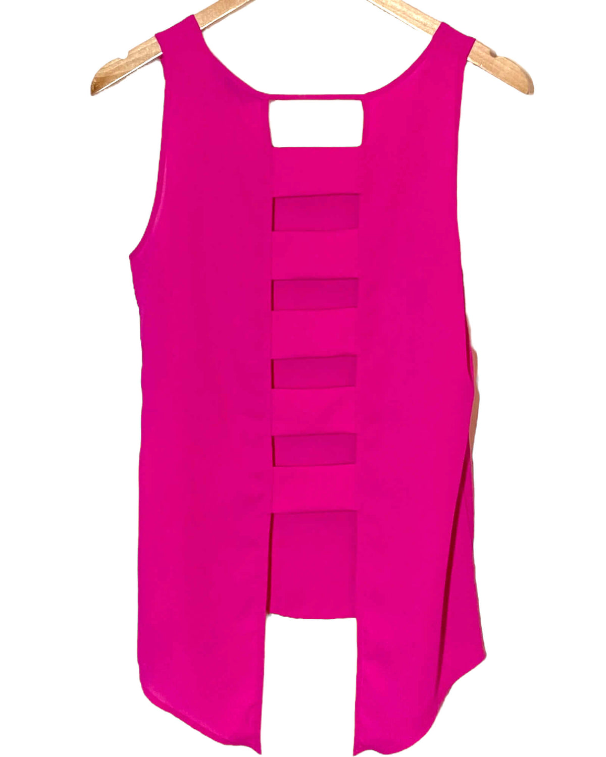 Bright Spring EXPRESS ladder back cut-out sleeveless top