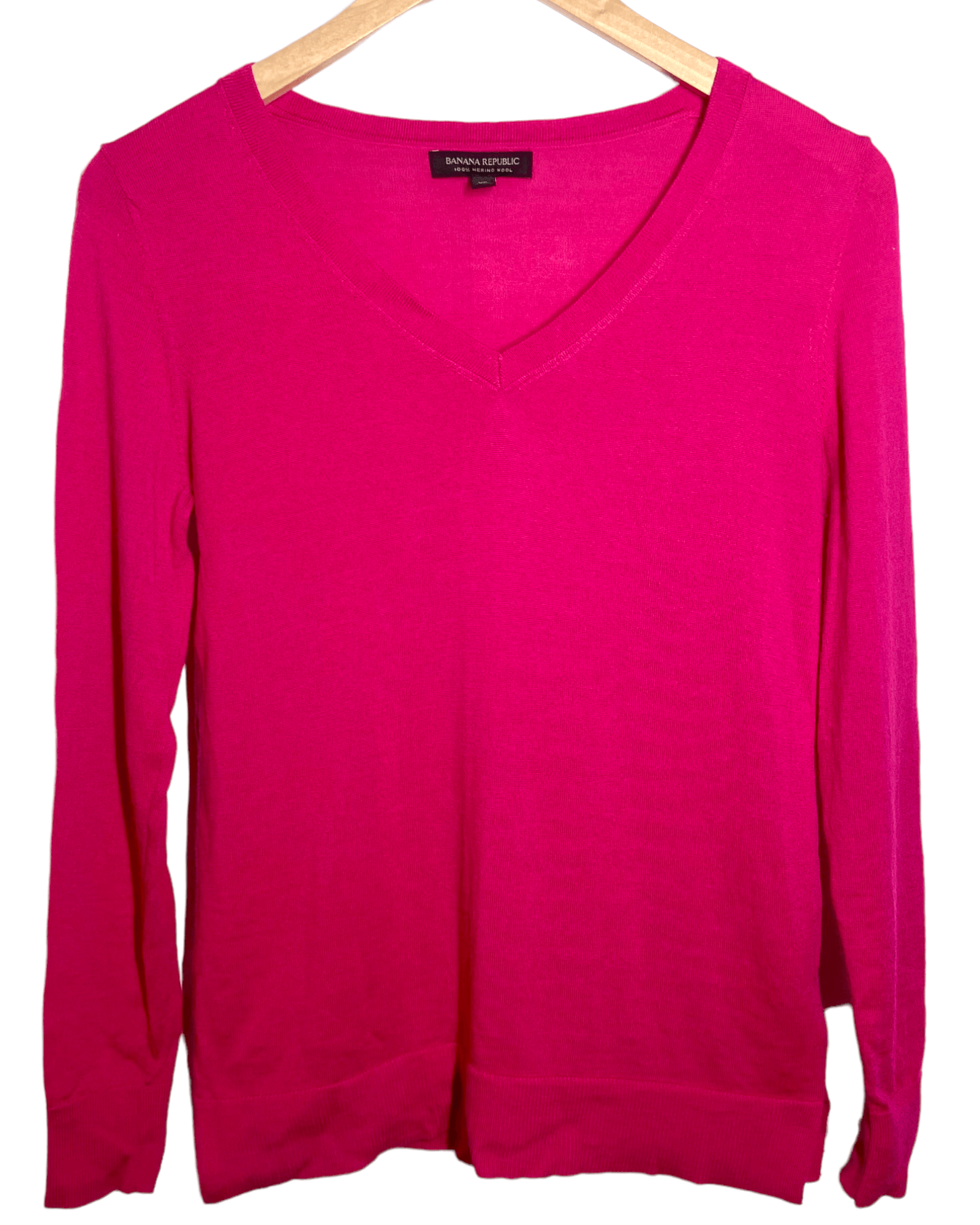 Bright Winter BANANA REPUBLIC shocking pink wool v-neck sweater