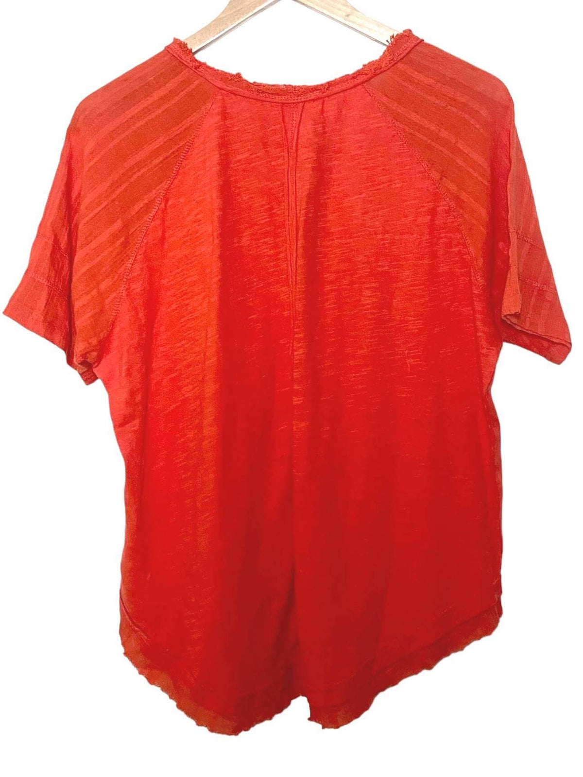 Bright Winter ROCKS INDIGO orange button t-shirt