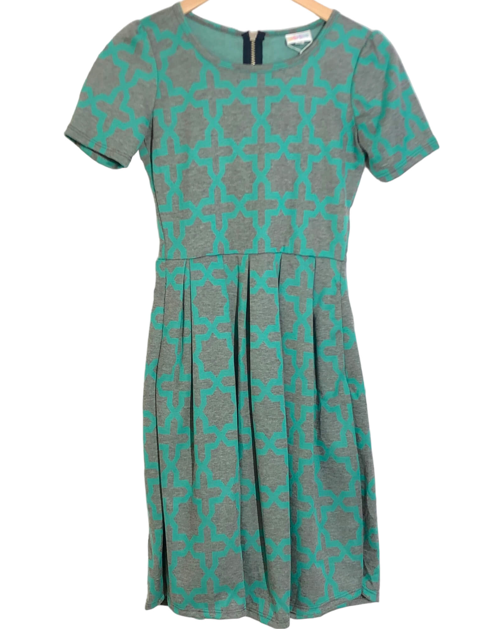 Cool Summer LULAROE gray teal print dress