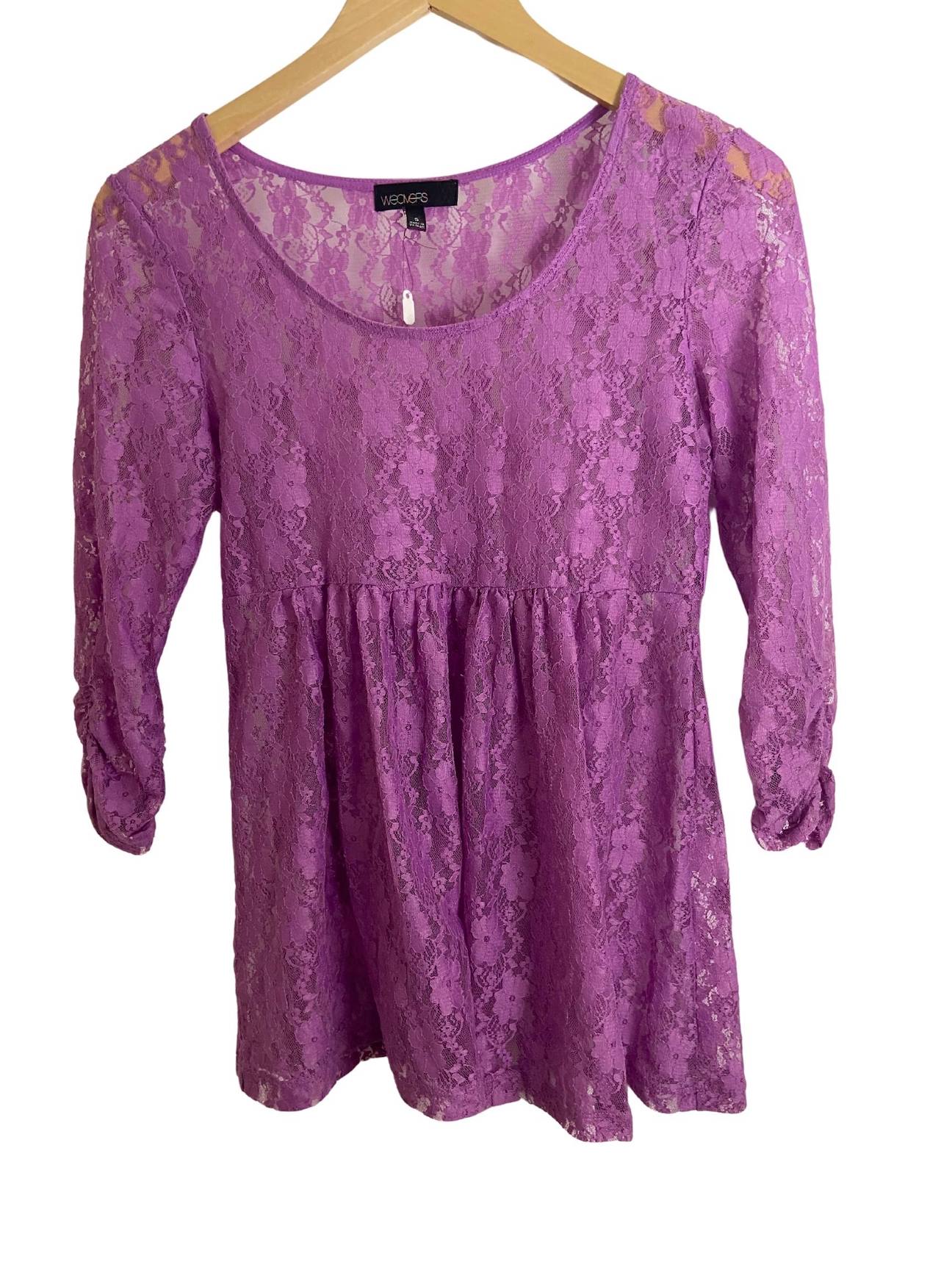 Cool Summer Weavers plum floral lace top