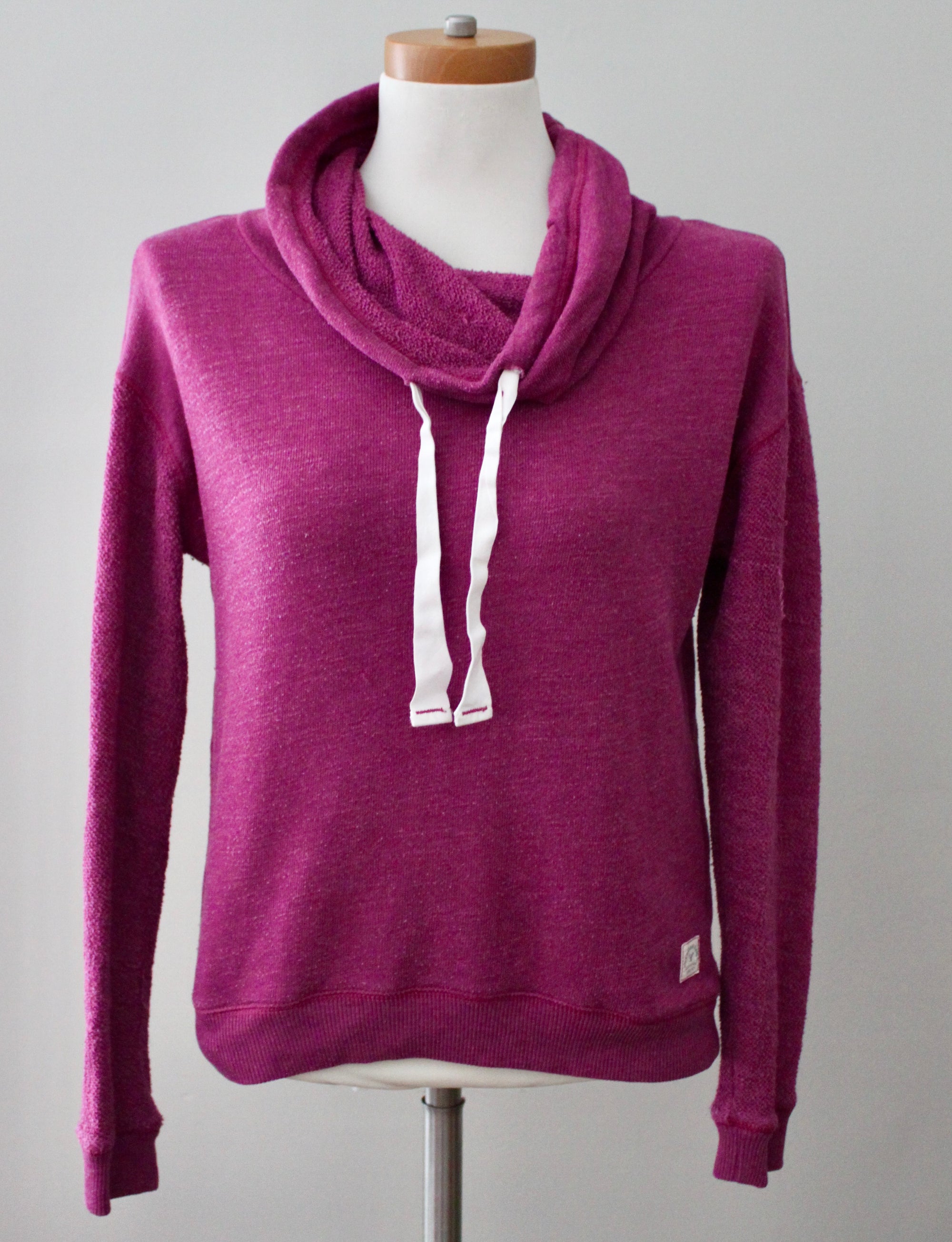 Cool Winter AMERICAN EAGLE purple cowl-neck sweatshirt 