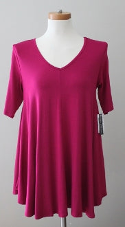 Cool Winter CHELSEA&amp;THEODORE for Neiman Marcus black raspberry top
