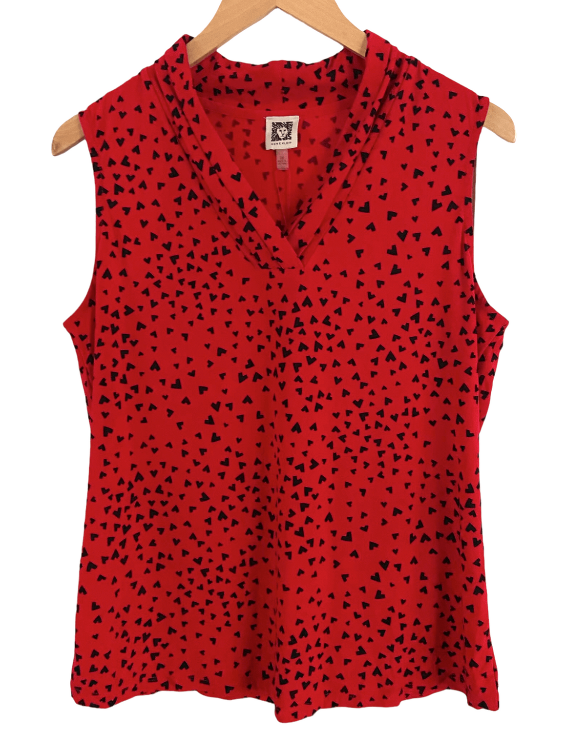 Dark Winter ANNE KLEIN triple pleat heart print sleeveless top 