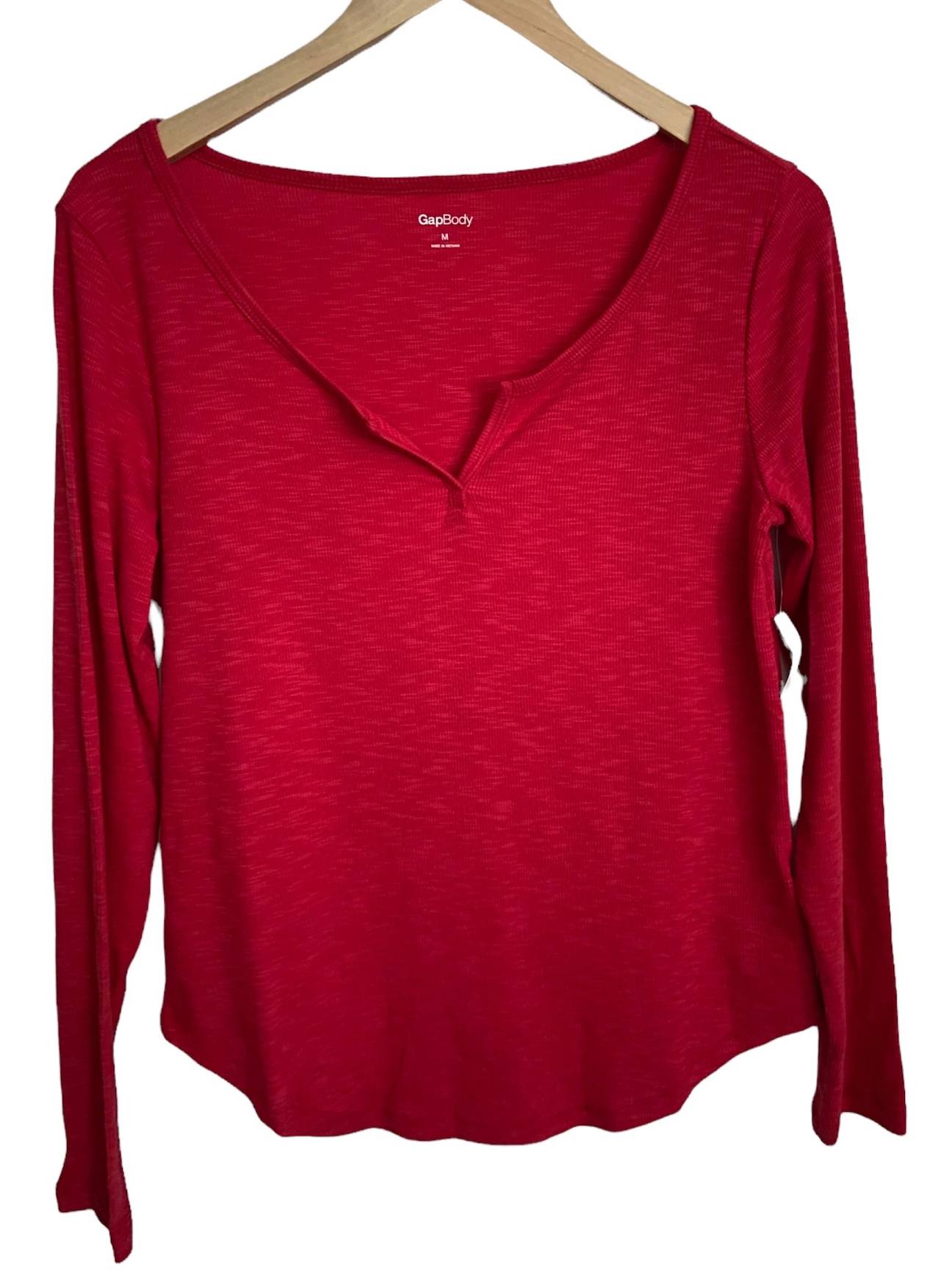 Dark Winter GAP BODY red ribbed knit top