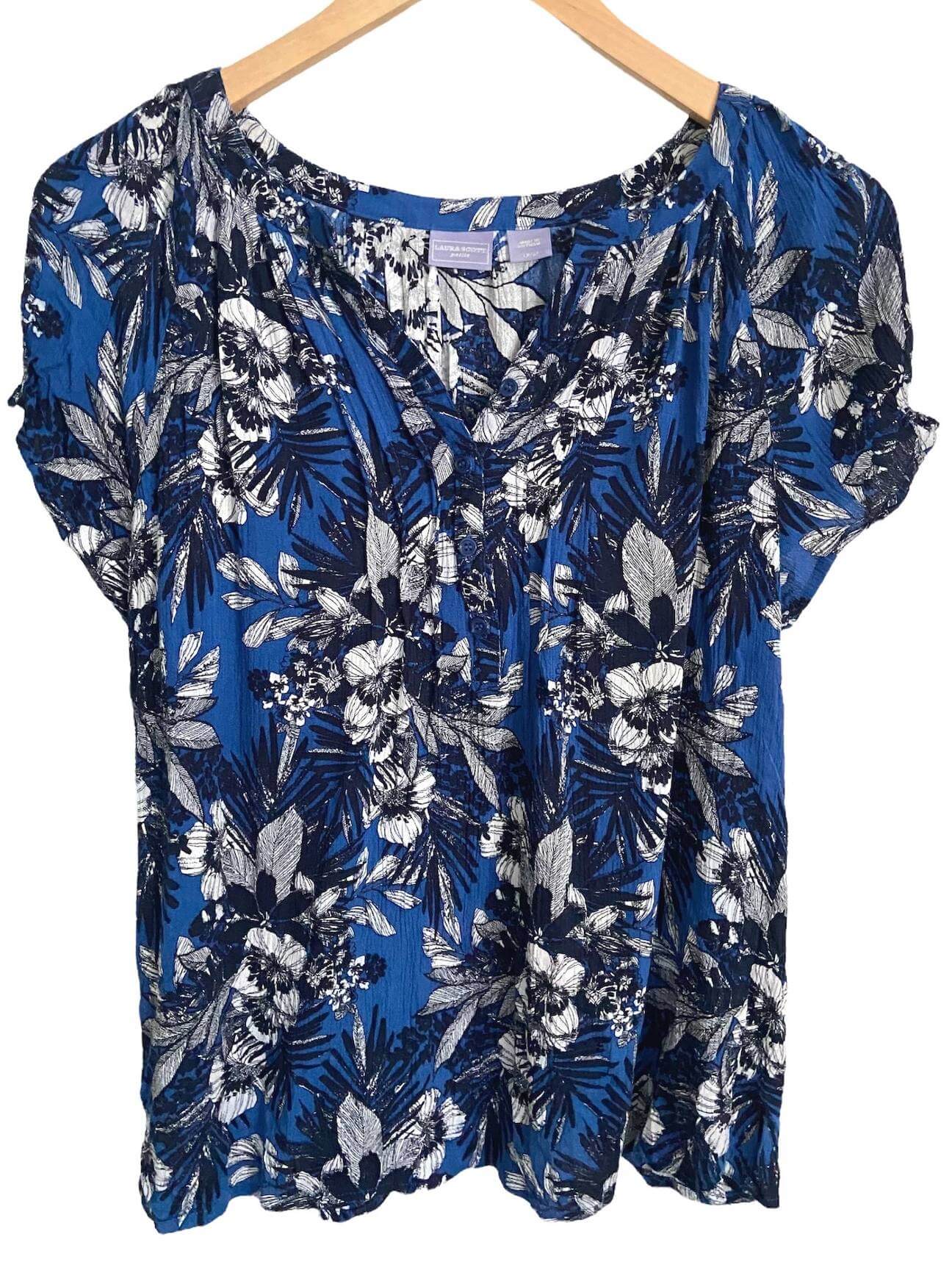 Dark Winter LAURA SCOTT petite blue floral top