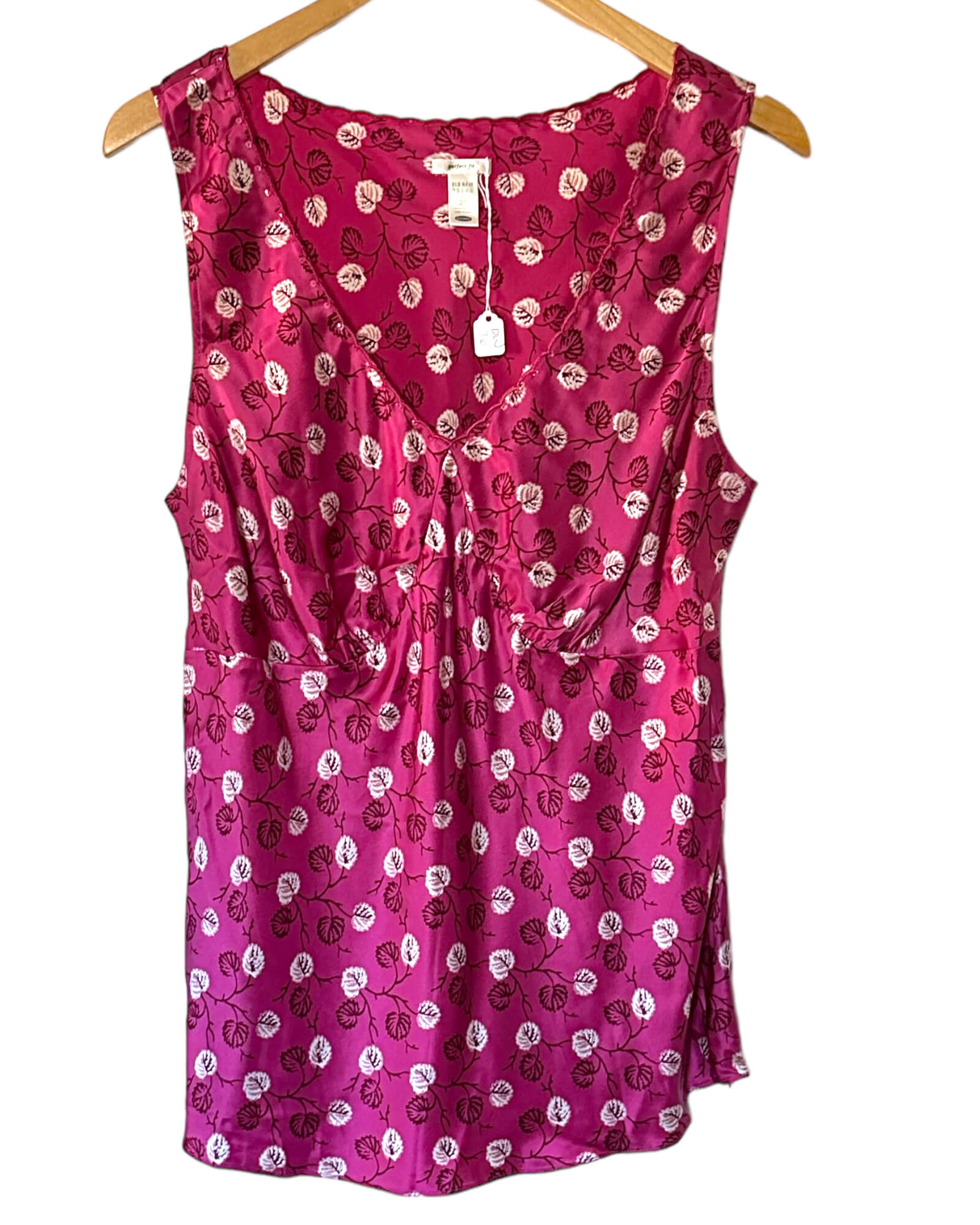 Dark Winter OLD NAVY silky leaf print sleeveless blouse top