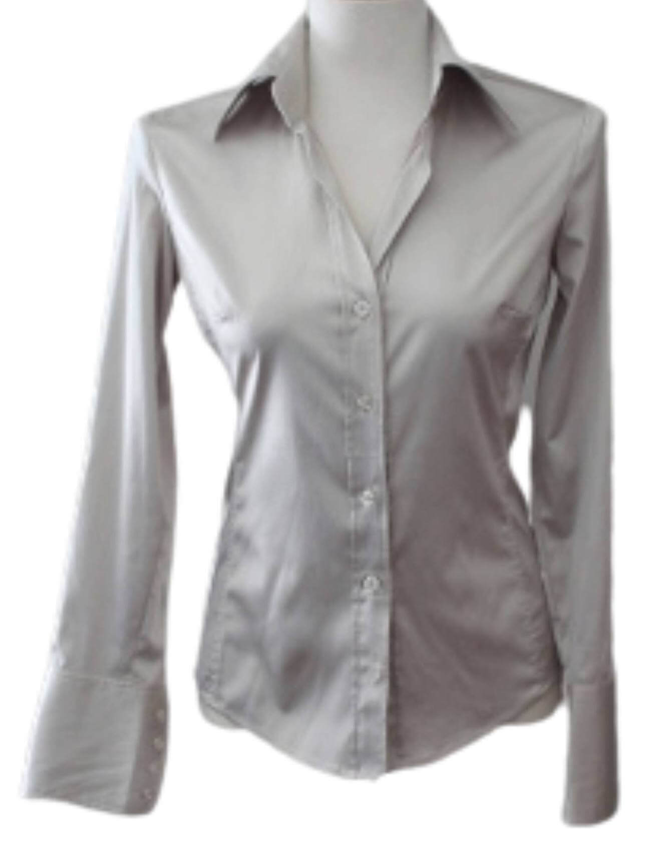 Light Spring NY&CO silky gray almandine button down blouse