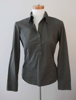 Soft Autumn BENETTON army green button down shirt