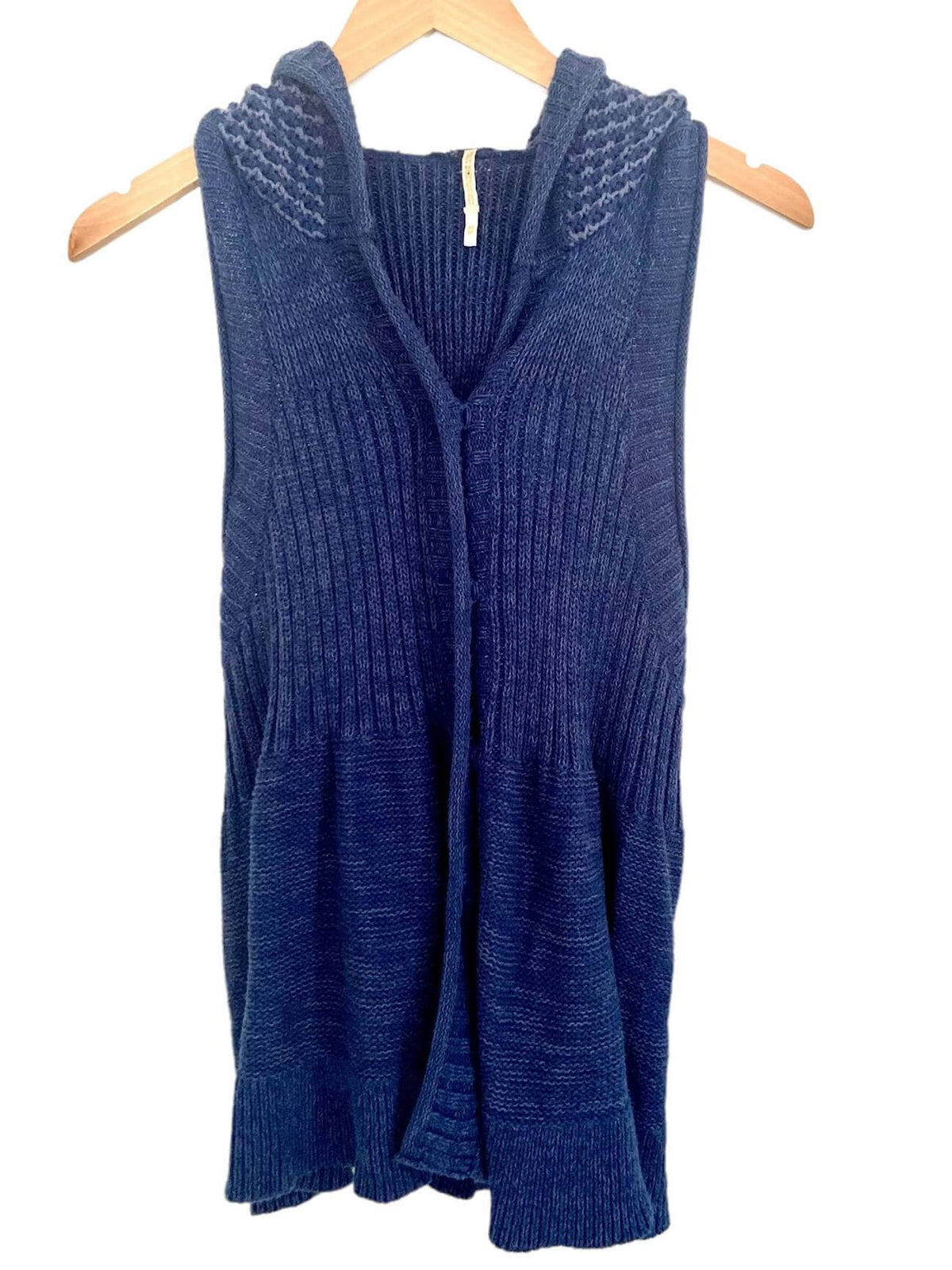 Soft Autumn FREE PEOPLE blue hooded sweater