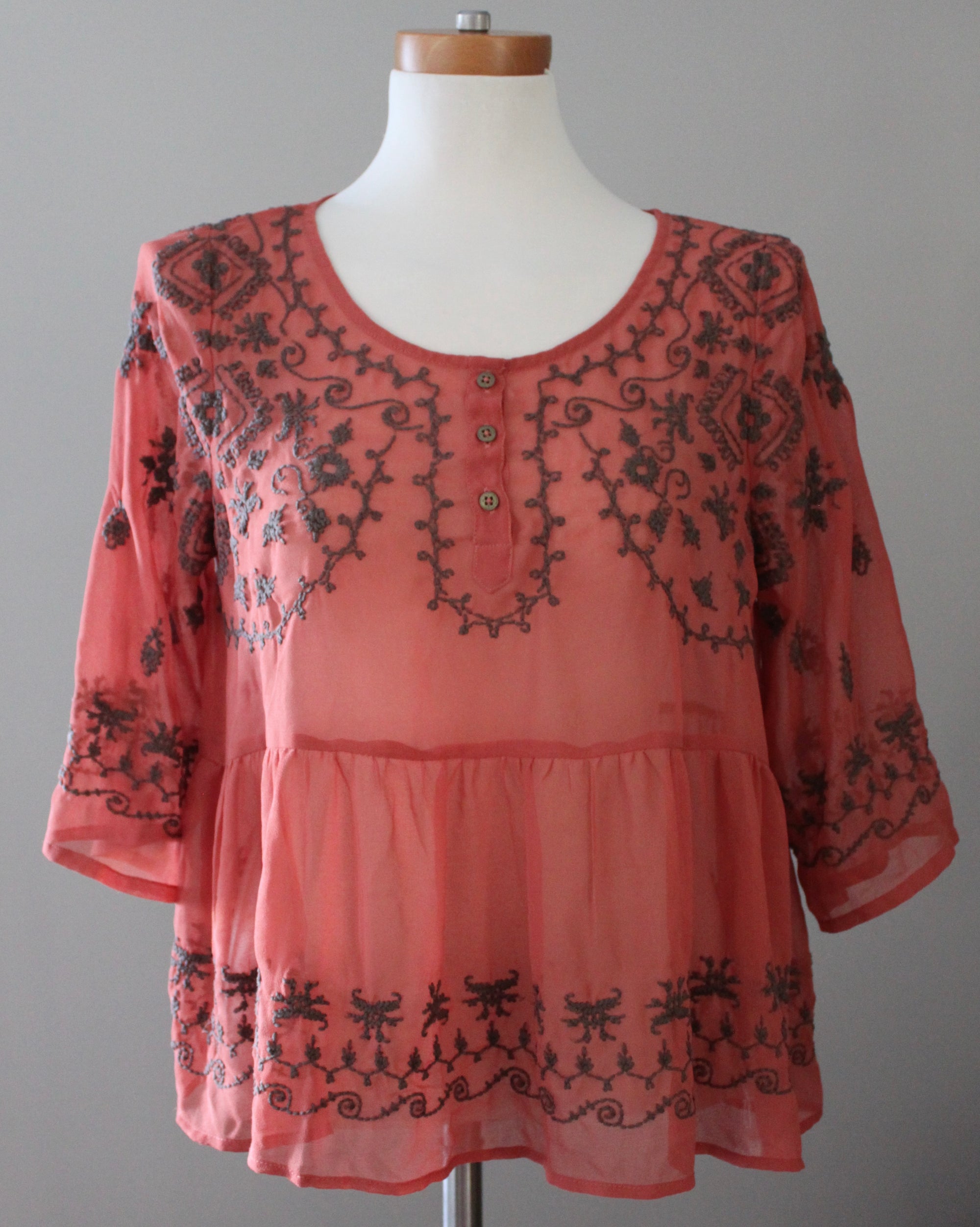 Soft Autumn FREE PEOPLE semi-sheer, embroidered boho Coral blouse