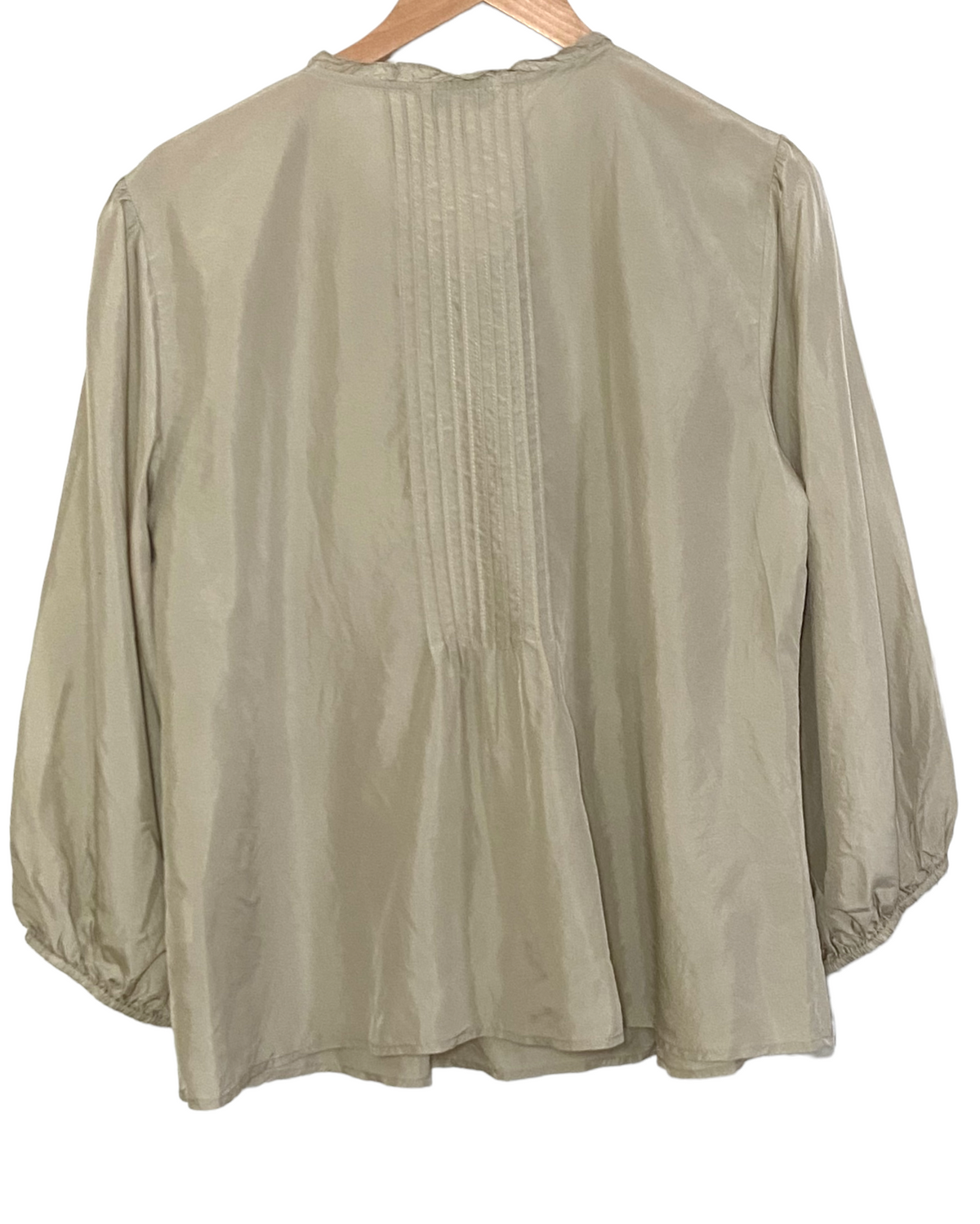 Soft Autumn GARNETT HILL silk pleated button ruffle blouse top
