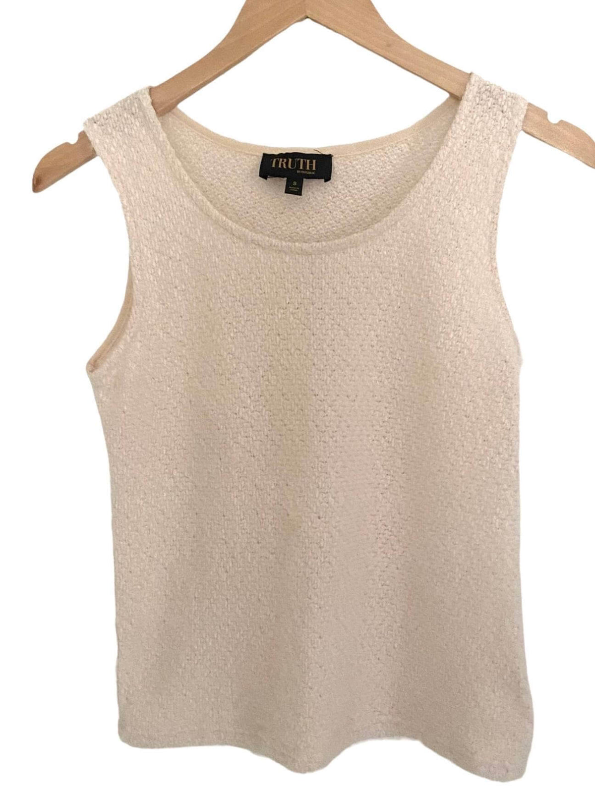 Soft Autumn TRUTH BY REPUBLIC cream sleeveless sweater