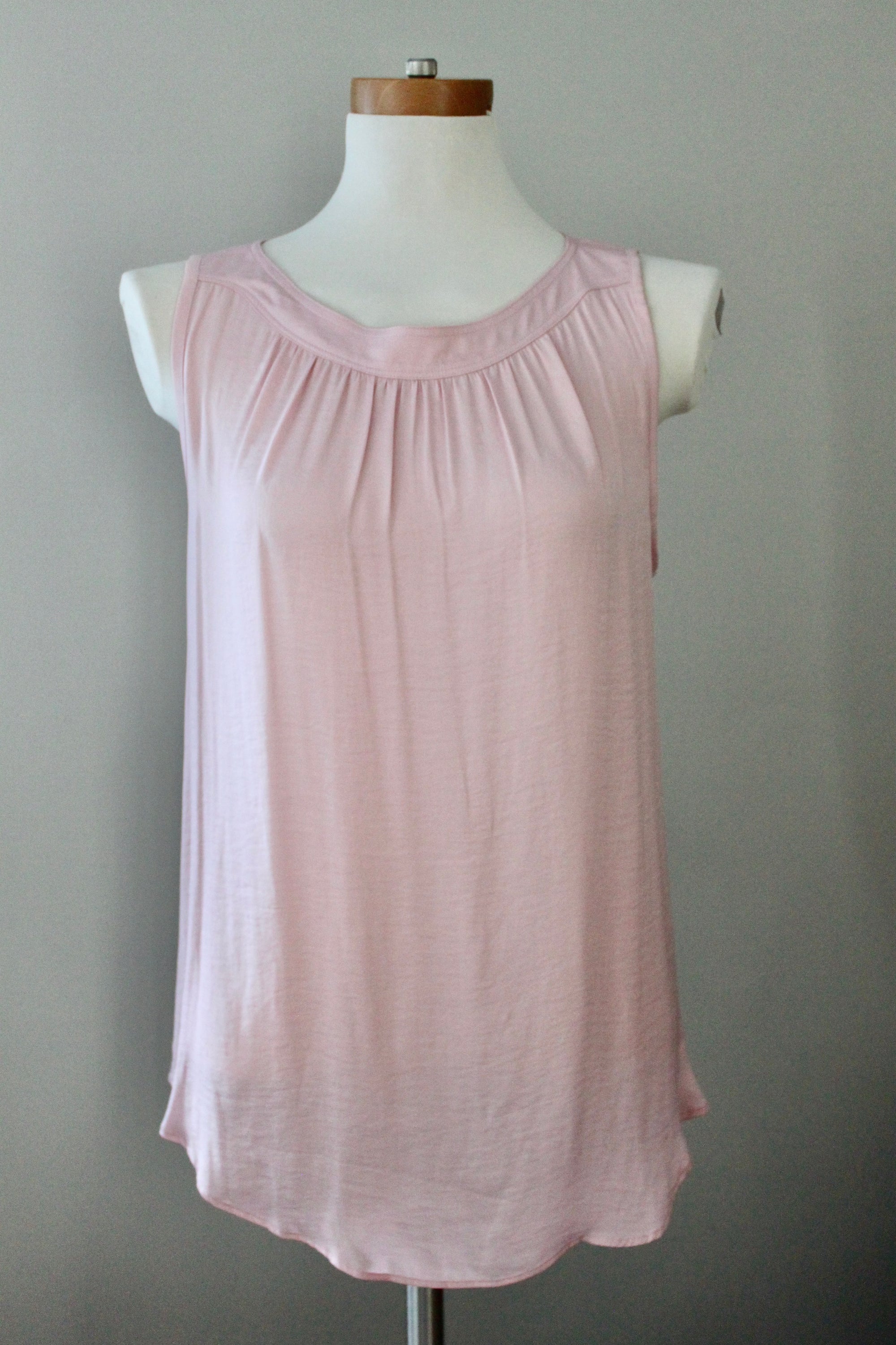 Soft Summer ANN TAYLOR LOFT pink sleeveless blouse