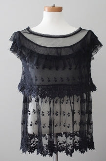 Winter FREE PEOPLE black lace top