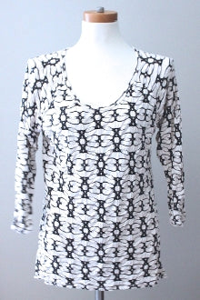 Winter TIANELLO black & white stretchy print top